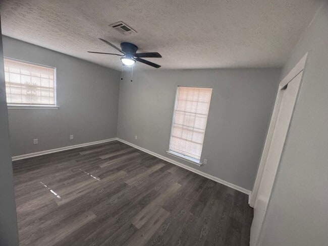 Photo - 4859 Alamont Dr