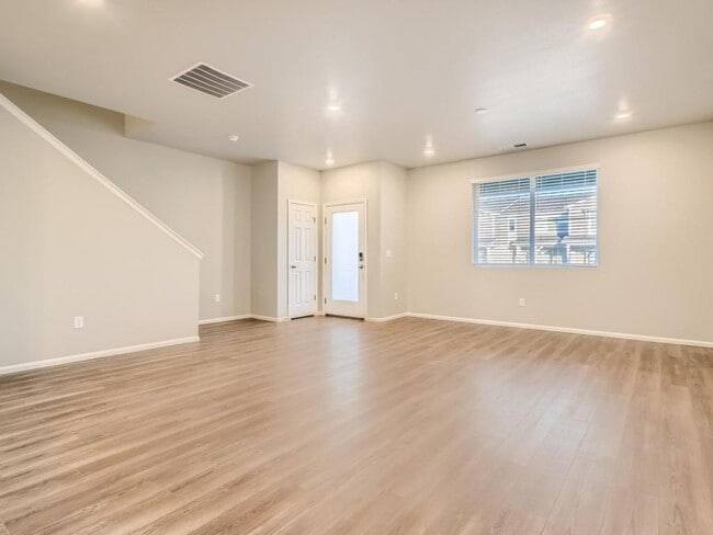 Photo - 12225 Creamery St