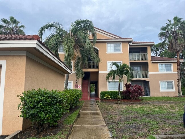 Building Photo - 3649 NW Mediterranean Ln Unit 10-308 Rental