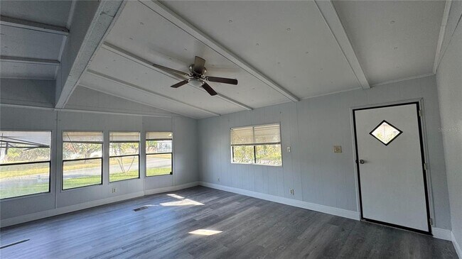 2310 Lakota Ln