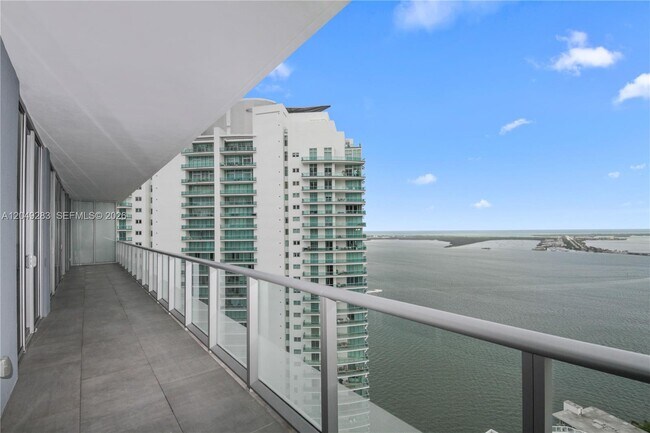 Photo - 1300 Brickell Bay Dr Unit 4102