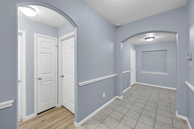 Photo - 15710 Bannowsky Lane