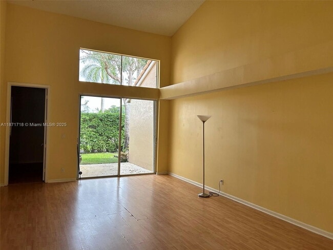 Photo - 103 Riviera Cir