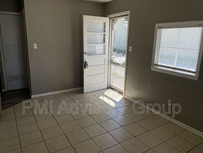 Photo - 308 Chestnut St