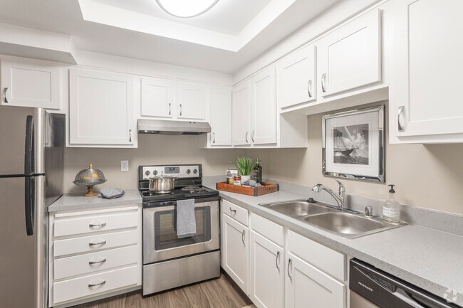 2 HAB, 2 BA - 954 ft²