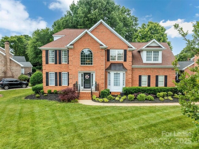 Photo - 15737 Agincourt Dr House