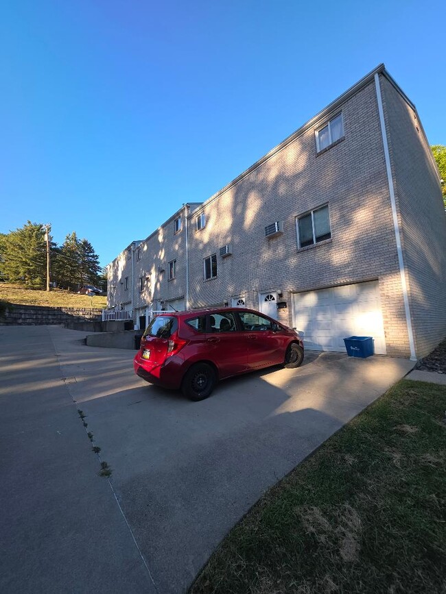Building Photo - 414 Park Dr Rental