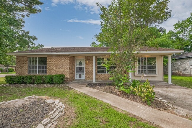 Photo - 210 N Shirley Ln