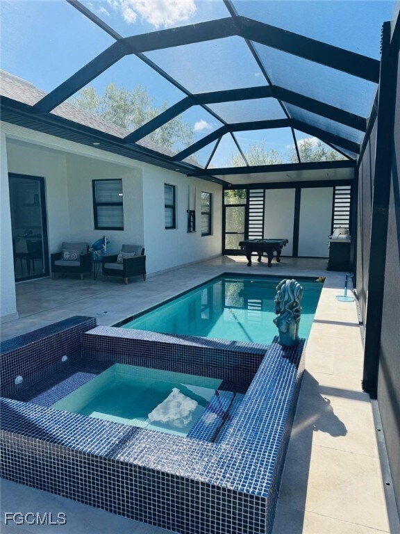 Photo - 505 E 8th St