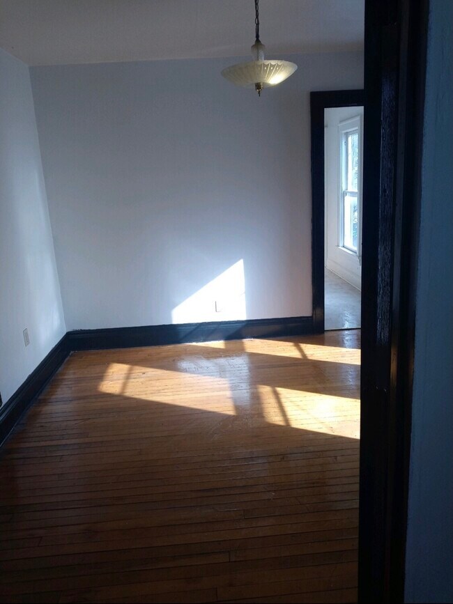 Photo - 121 Lakeview Ave Unit 3