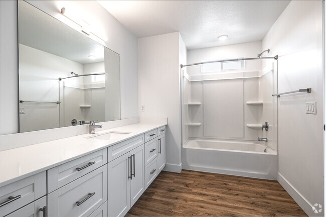 2BR, 2.5BA - 1,523SF - 1st Bathroom