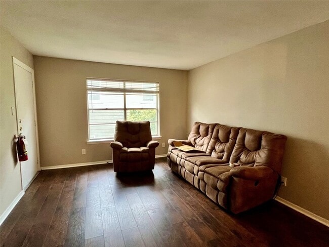 Photo - 1107 N Locust St Condo Unit 4