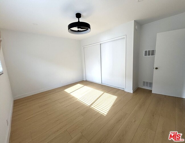 Photo - 132 Normandie Ave Unit 4