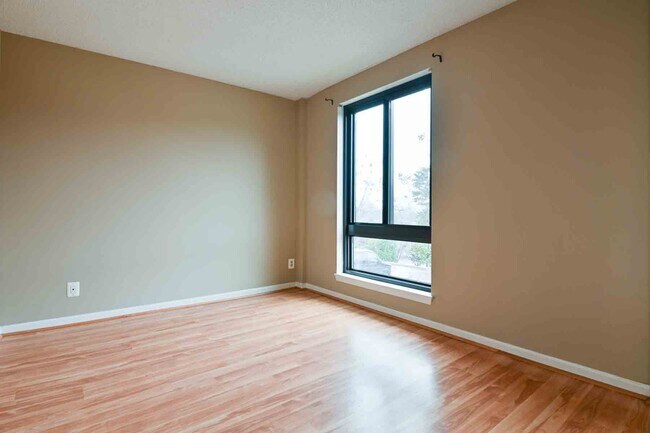 Photo - 807 N Howard St Unit 112