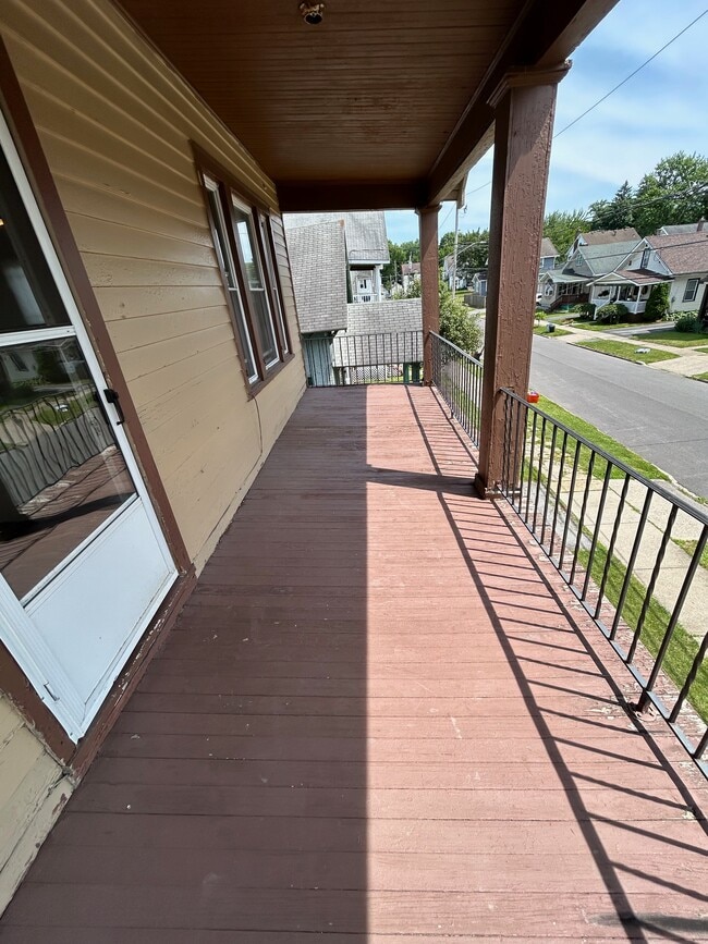 Photo - 110 Hawthorne Ave Unit 2