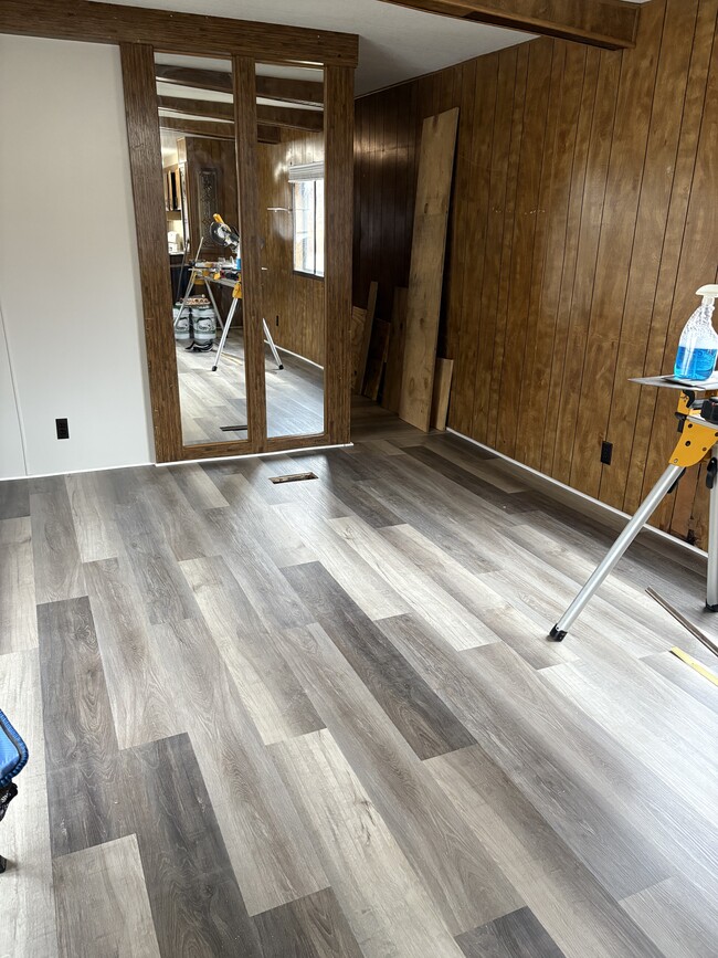 Building Photo - 304 S Adams St