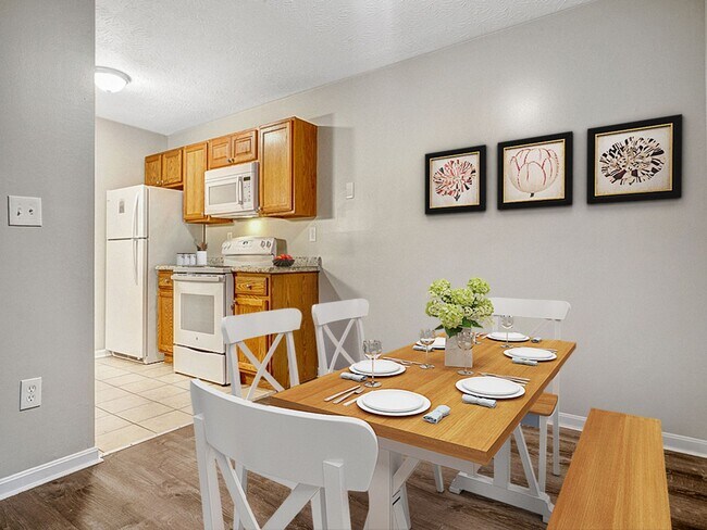 Photo - Pennington Court Apartments - Spacious with Washer/Dryer Hookups Unit PN 1086-10