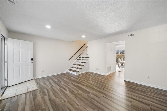 Photo - 5739 Bramblegate Rd Unidad E