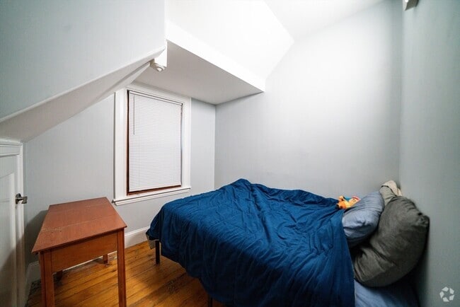 Building Photo - 100 Calumet St Unit 2 Rental
