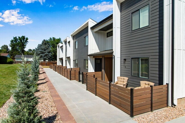 Building Photo - 2947 W 20th St