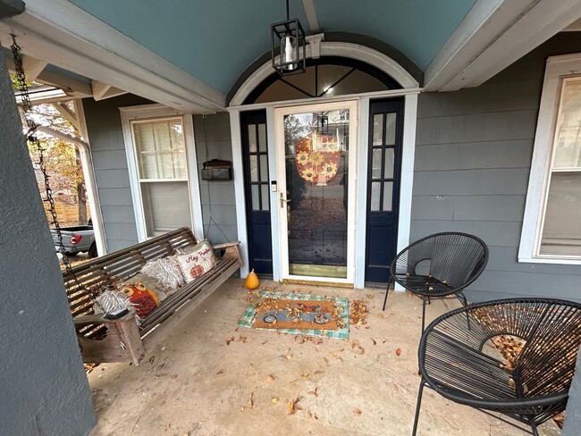 Photo - Contact Peggy 501 676 1758