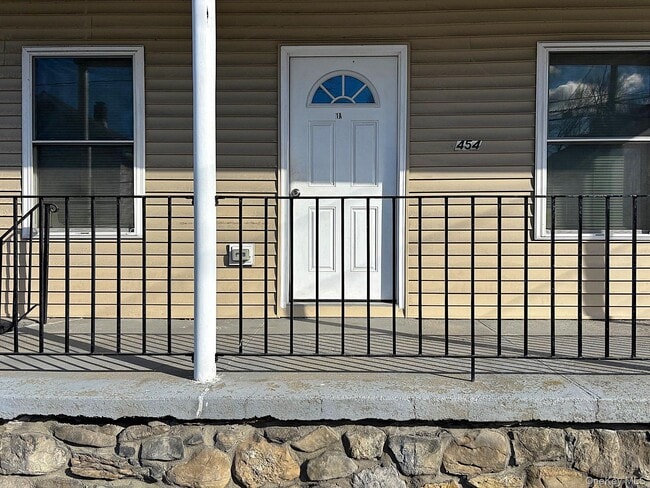 Building Photo - 454 NY-376