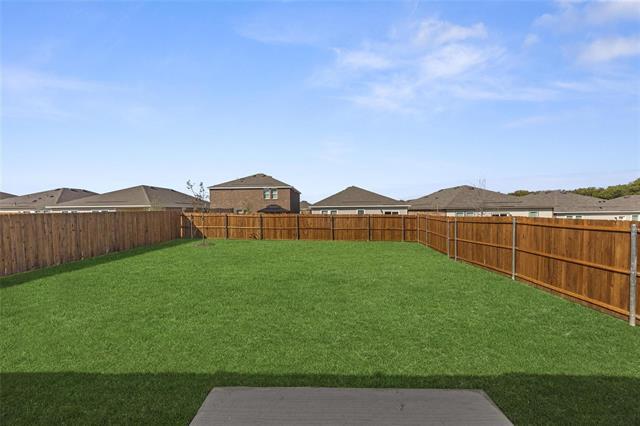 Photo - 761 Yorkshire Dr