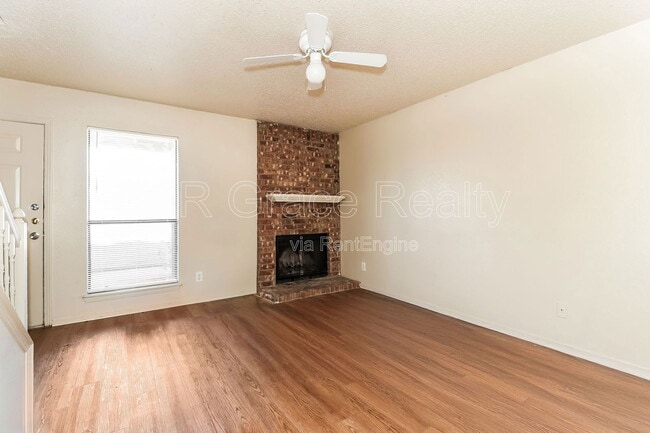 Photo - 5939 Shadydell Dr