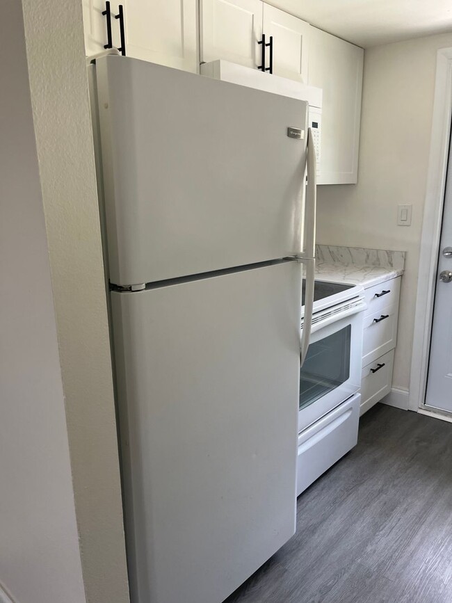Photo - 721/723 Burdick Ave Unit 721