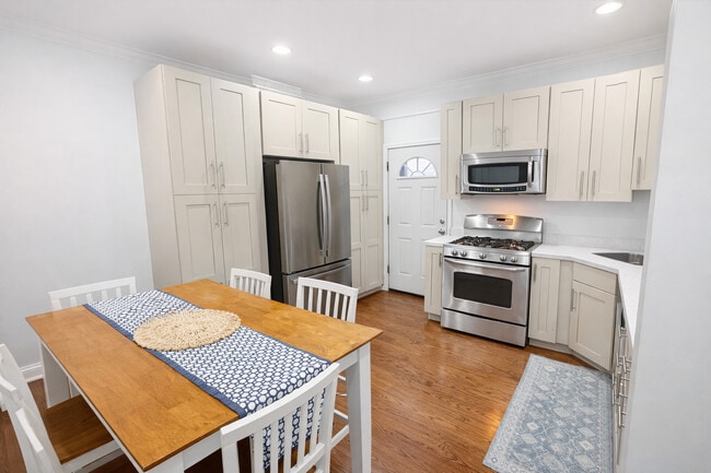 Photo - 2467 N Clark St Unit 3