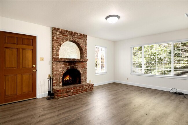 Photo - 21583 Montgomery St Unidad Upstairs