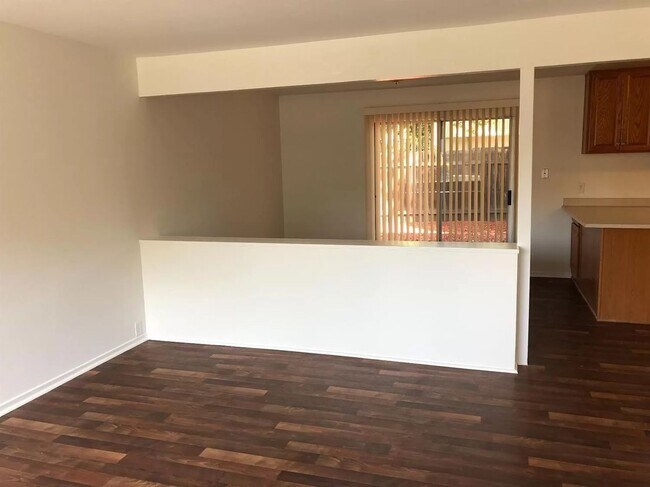 Photo - Davis 3 bedroom 2 bath condo in a great location-Fall rental