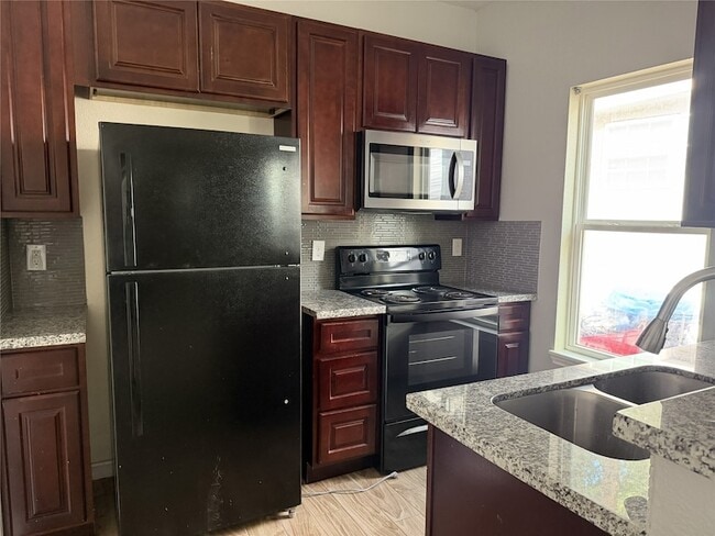 Photo - 16817 W Dounreay St