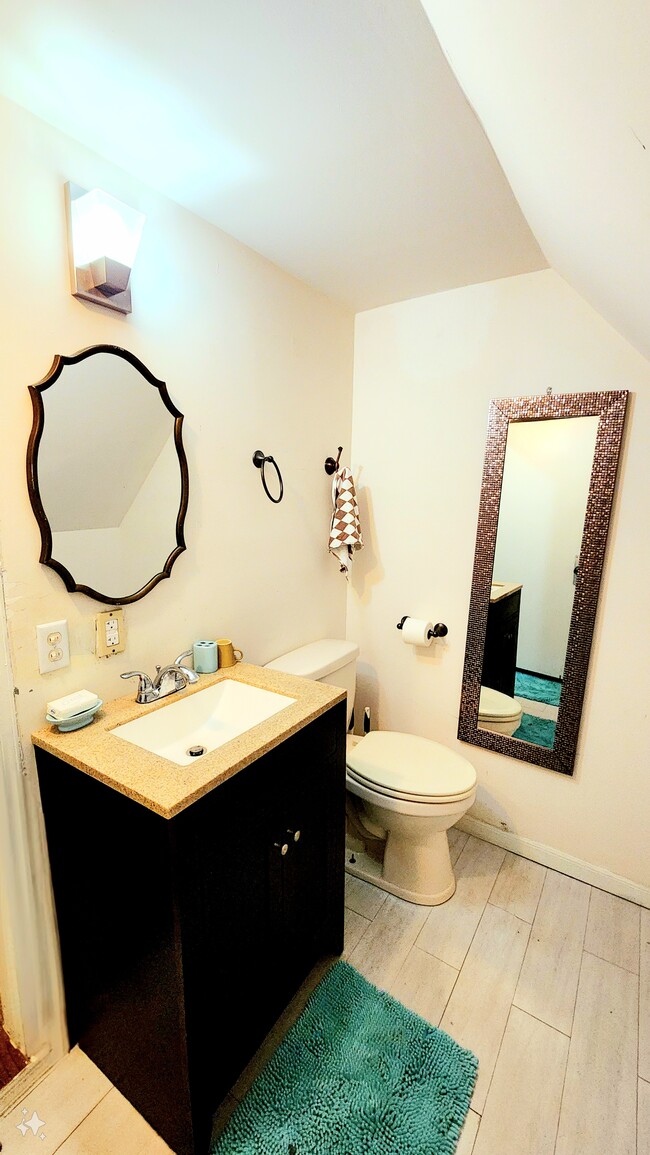 Photo - Jubilee House Unit 2 - Upstairs Loft