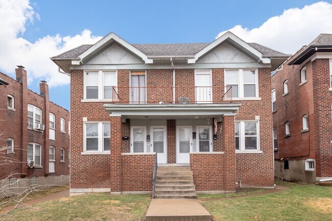 Photo - Meryl Wears Prada Unit 4964A Mardel