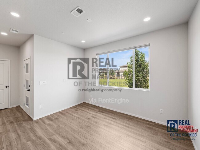 Photo - 4804 Denys Dr.