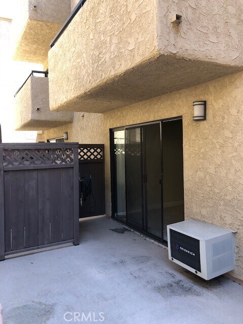 Building Photo - 10982 Roebling Ave Unit 319 Rental