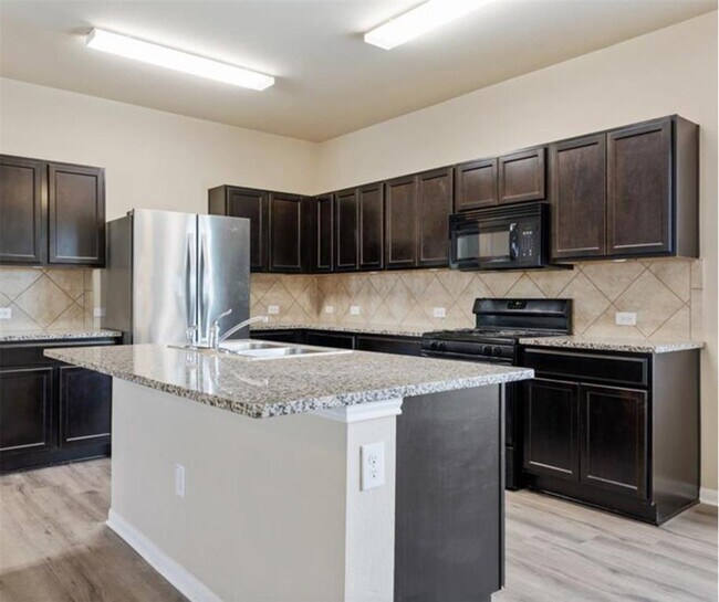 Photo - 9912 Baden Ln
