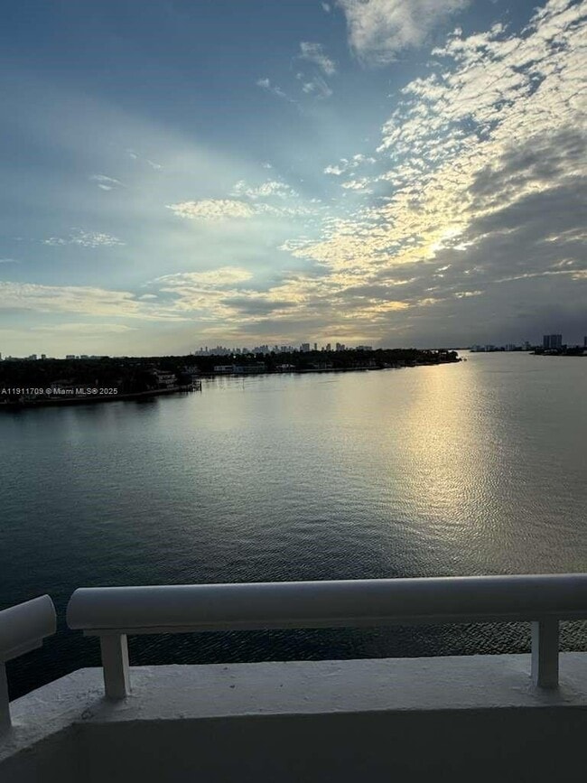 Photo - 6820 Indian Creek Dr Unidad 7E