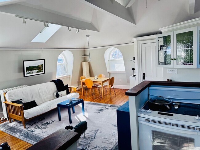 Photo - 19 Chester St Unit #3