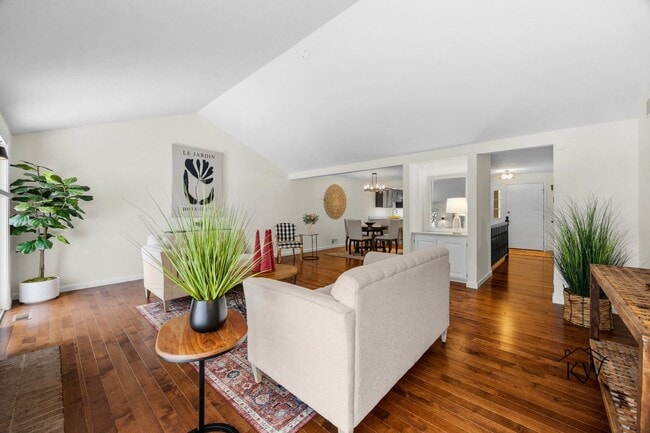 Photo - 46 Creek Ridge