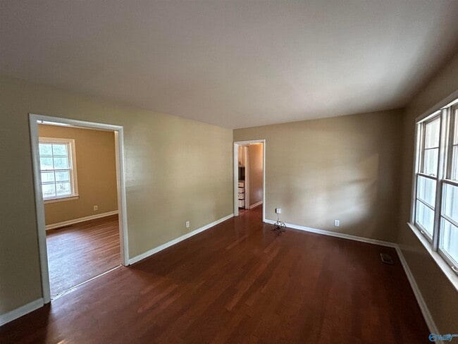 Photo - 2723 Oaktree Ln NW