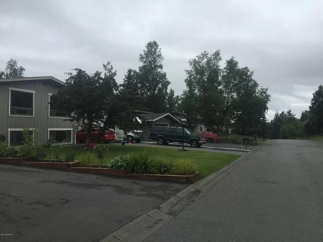 1900 Otter St