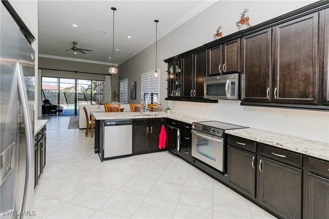 Photo - 5265 Messina St