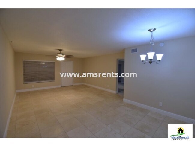 Photo - 550 Hattaway Dr