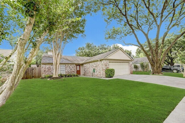 2615 Lively Ln