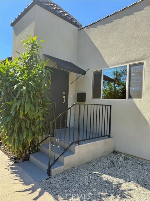 Photo - 2953 S Bronson Ave