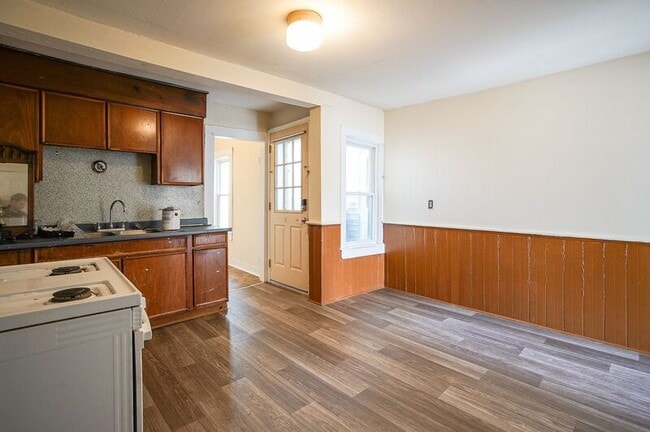 34 Joy St Unit 2R