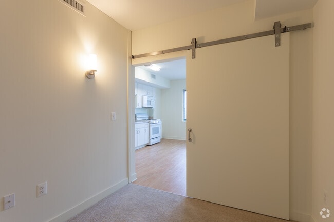 Apartment 83