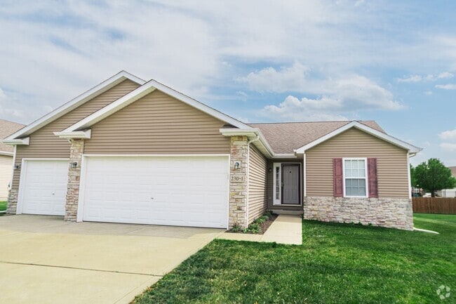 Building Photo - 3 Bedroom / 2 Bathroom Home for Rent in Va...